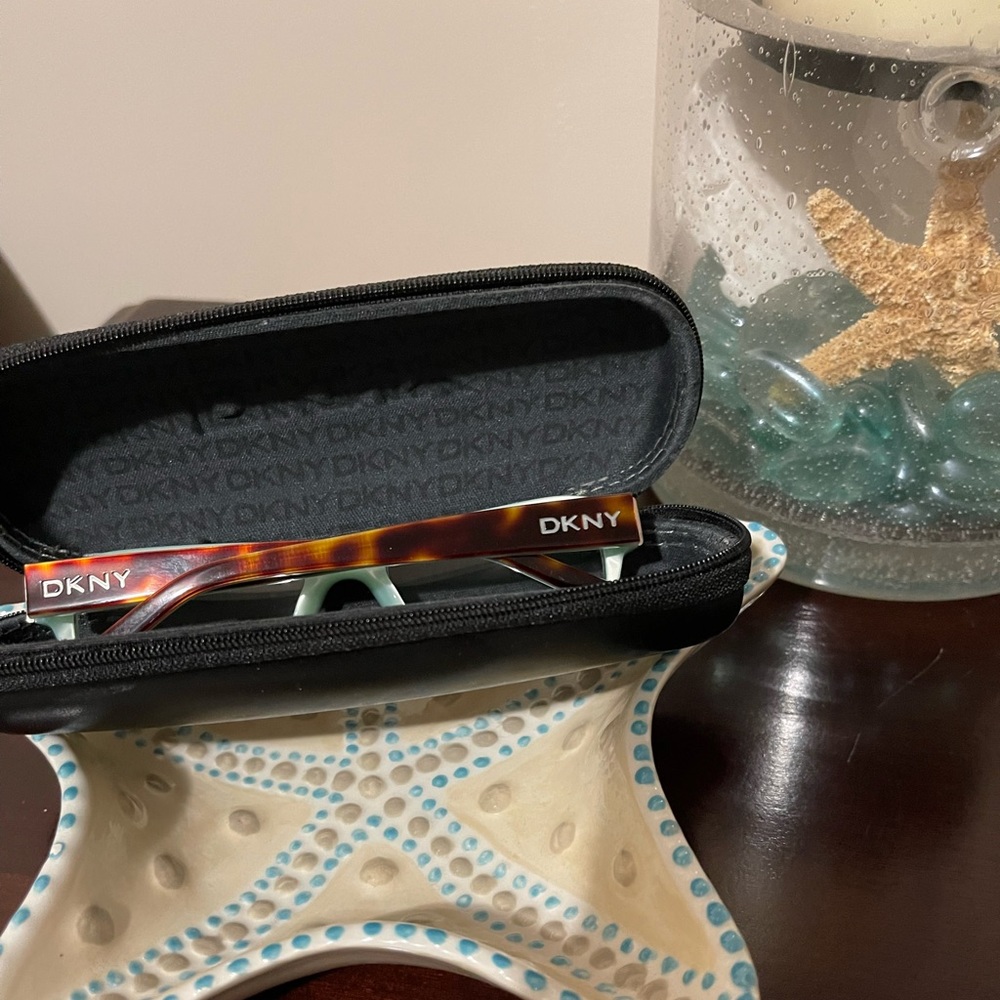 Dkny Tortoise Blue Frames. - image 2
